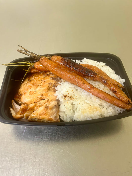 Maple Glazed Salmon and Carrots with Rice
